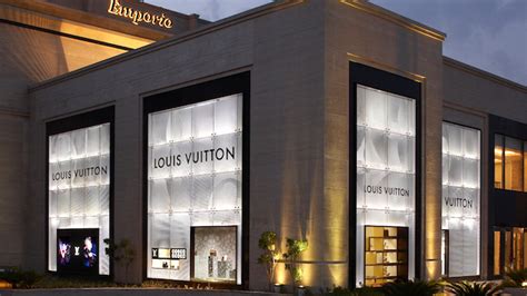 louis vuitton showroom in delhi.